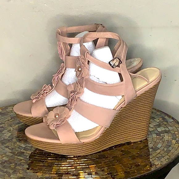 Jasmin Wedged Sandal 11M - Picture 2 of 3